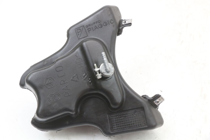 photo de ZBIORNIK OLEJU GILERA RUNNER SP 50 (2009 - 2017) - Zbliżenie techniczne