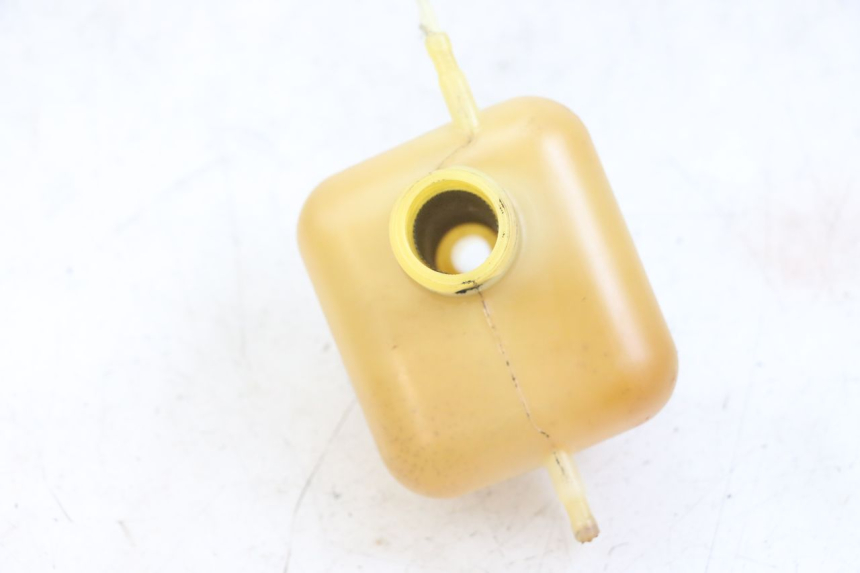 photo de ZBIORNIK OLEJU PEUGEOT SATELIS 125 (2006 - 2009) - Zoom stanu zużycia