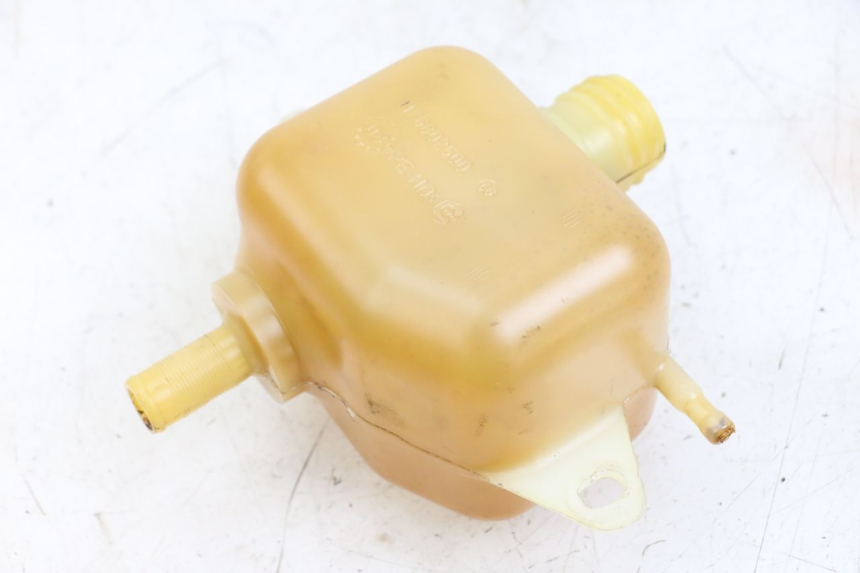 photo de ZBIORNIK OLEJU PEUGEOT SATELIS 125 (2006 - 2009) - Inny kąt widzenia