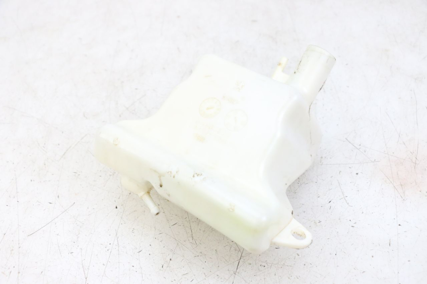 photo de ZBIORNIK OLEJU PEUGEOT SPEEDFIGHT 4 2T 50 (2015 - 2019) - Zoom stanu zużycia