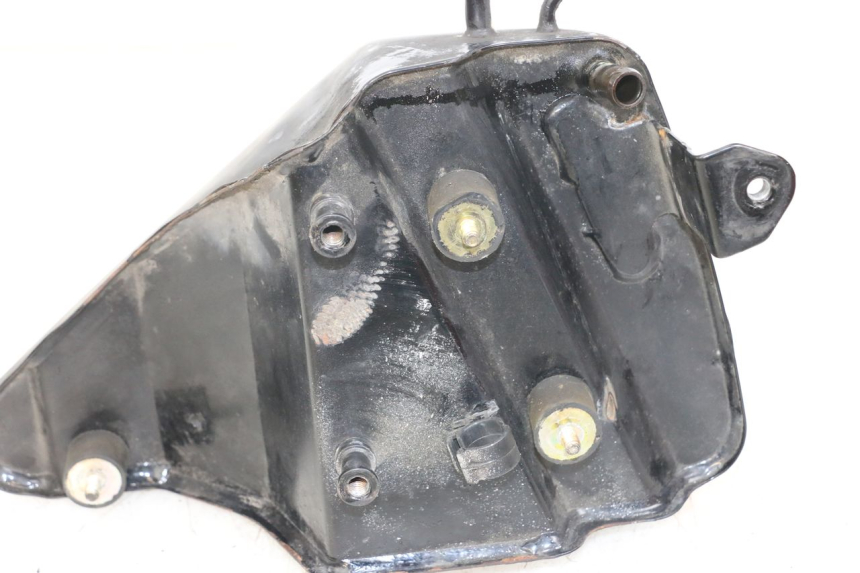 photo de ZBIORNIK OLEJU HARLEY DAVIDSON SPORTSTER XL CUSTOM 1200 (2003 - 2004) - Zoom stanu zużycia