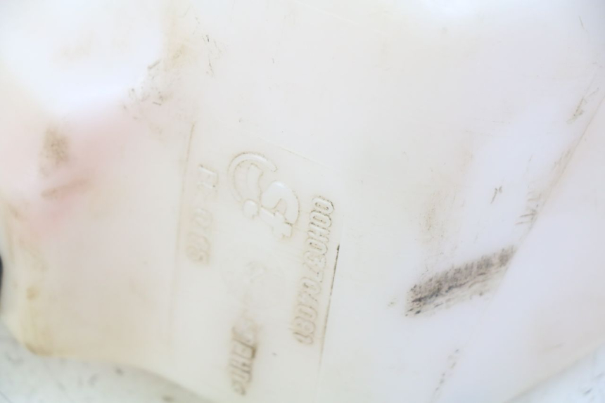 photo de ZBIORNIK OLEJU APRILIA SX 50 (2011 - 2017) - Zoom stanu zużycia