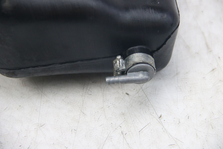 photo de ZBIORNIK OLEJU PIAGGIO VESPA S 2T 50 (2007 - 2014) - Punkty mocowania