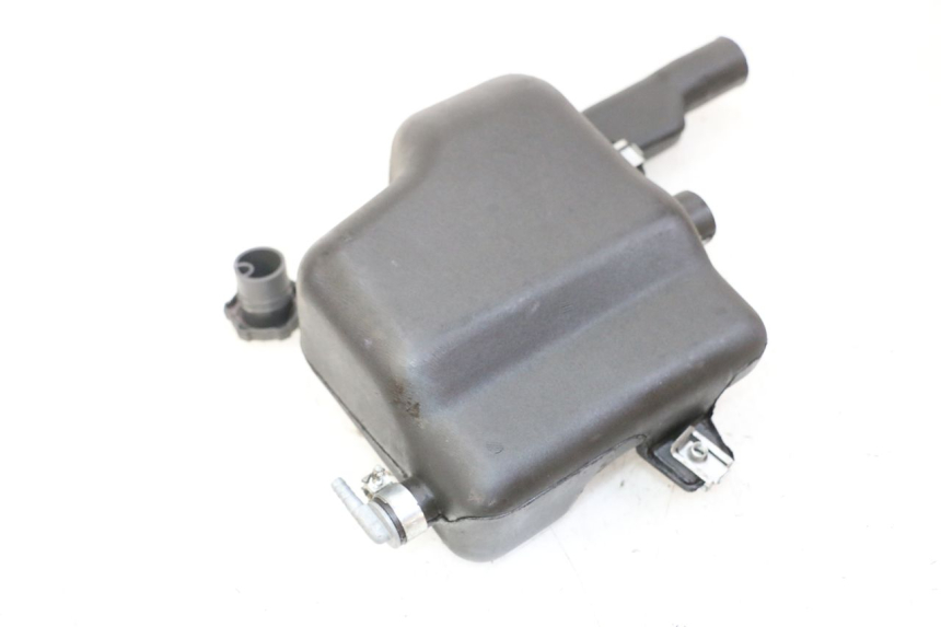 photo de ZBIORNIK OLEJU PIAGGIO VESPA S 2T 50 (2007 - 2014) - Inny kąt widzenia