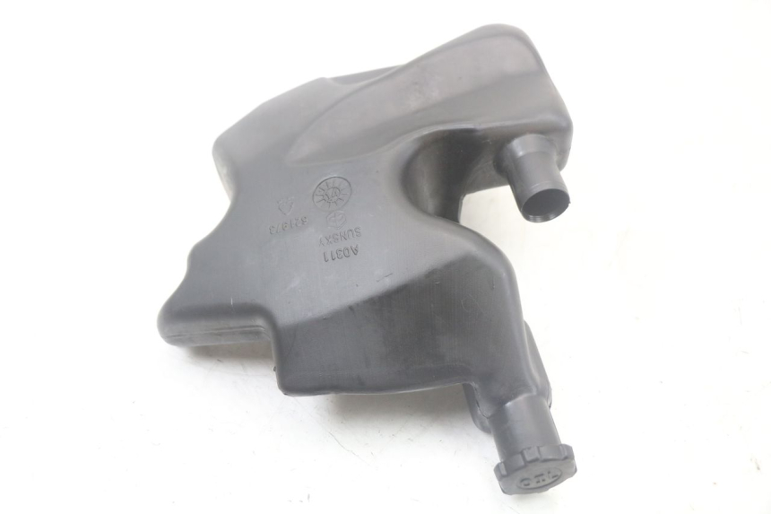 photo de ZBIORNIK OLEJU PIAGGIO ZIP 2T 50 (2009 - 2019) - Zoom stanu zużycia