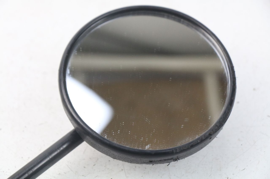 photo de LUSTERKO PRAWE YAMAHA BW'S BWS 125 (2010 - 2013) - Zbliżenie techniczne