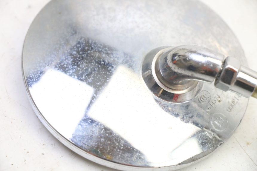 photo de LUSTERKO PRAWE VENESI FLY RETRO 4T 50 (2020 - 2025) - Stan powierzchni