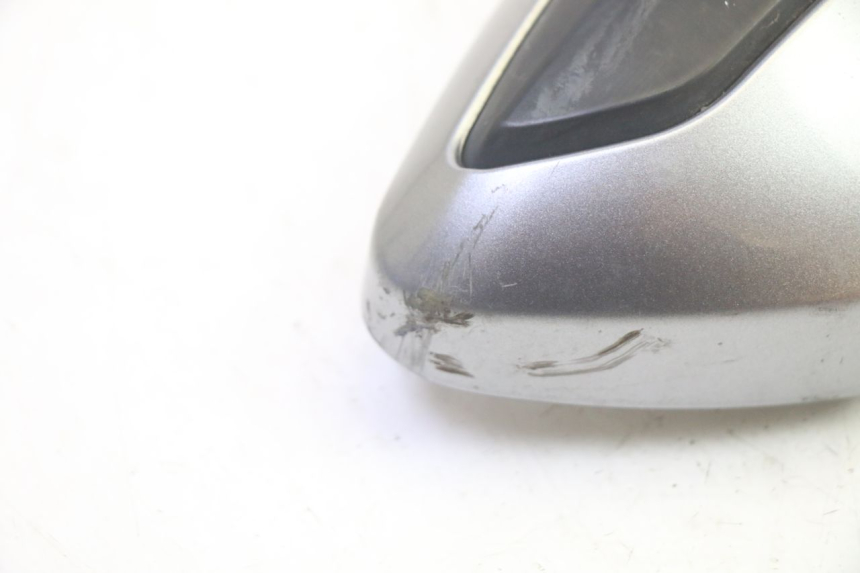 photo de LUSTERKO PRAWE SYM GTS EVO 125 (2009 - 2013) - Stan powierzchni