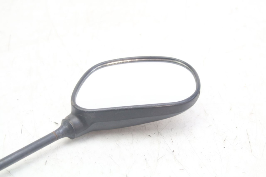 photo de LUSTERKO PRAWE PEUGEOT KISBEE 4T 50 (2010 - 2017) - Zbliżenie techniczne