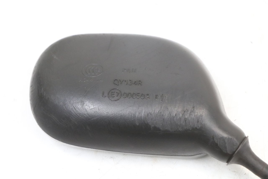 photo de LUSTERKO PRAWE PEUGEOT KISBEE 4T 50 (2010 - 2017) - Punkty mocowania