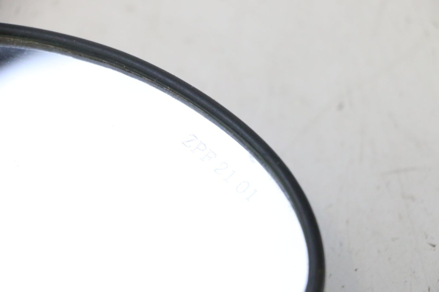 photo de LUSTERKO PRAWE PIAGGIO LIBERTY IGET 4T 50 (2015 - 2020) - Oznaczenia i referencje