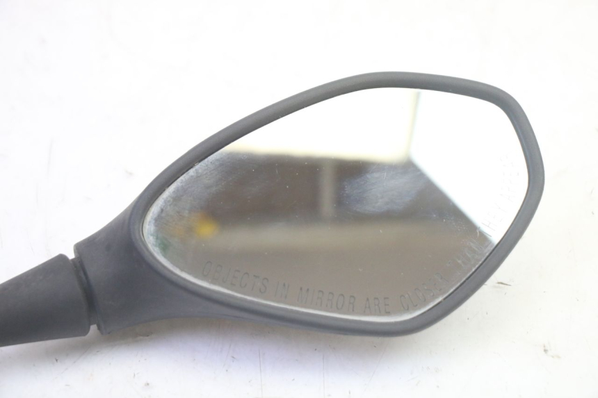 photo de LUSTERKO PRAWE PIAGGIO MP3 HPE 350 (2018 - 2020) - Zoom stanu zużycia