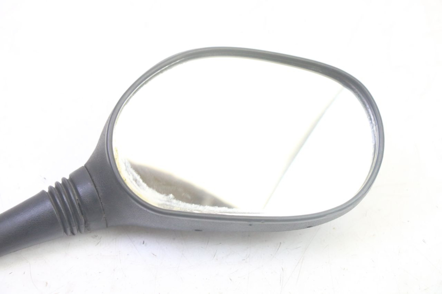 photo de LUSTERKO PRAWE PIAGGIO MP3 125 (2006 - 2014) - Zoom stanu zużycia