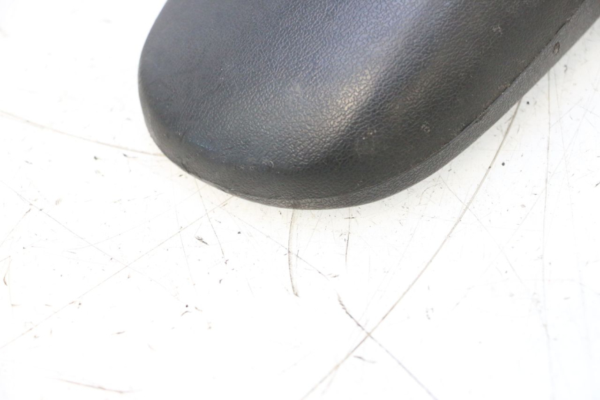 photo de LUSTERKO PRAWE PIAGGIO MP3 RL 250 (2006 - 2010) - Zbliżenie techniczne