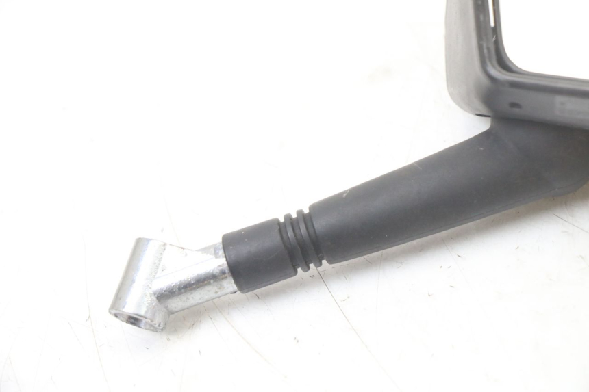 photo de LUSTERKO PRAWE PEUGEOT SATELIS COMPRESSOR K15 125 (2006 - 2009) - Szczegół części