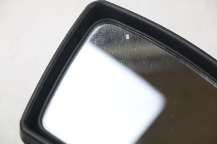 photo de LUSTERKO PRAWE PEUGEOT SATELIS 300 (2012 - 2015) - Inny kąt widzenia