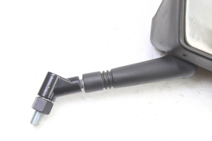 photo de LUSTERKO PRAWE PEUGEOT SATELIS 125 (2013 - 2018) - Zoom stanu zużycia