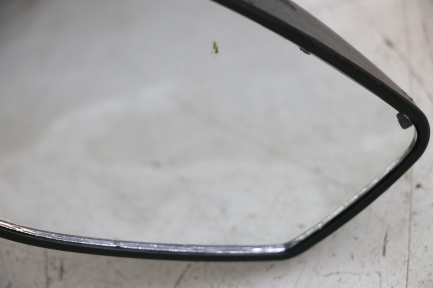 photo de LUSTERKO PRAWE PEUGEOT STREETZONE I 2T 50 (2018 - 2020) - Zoom stanu zużycia