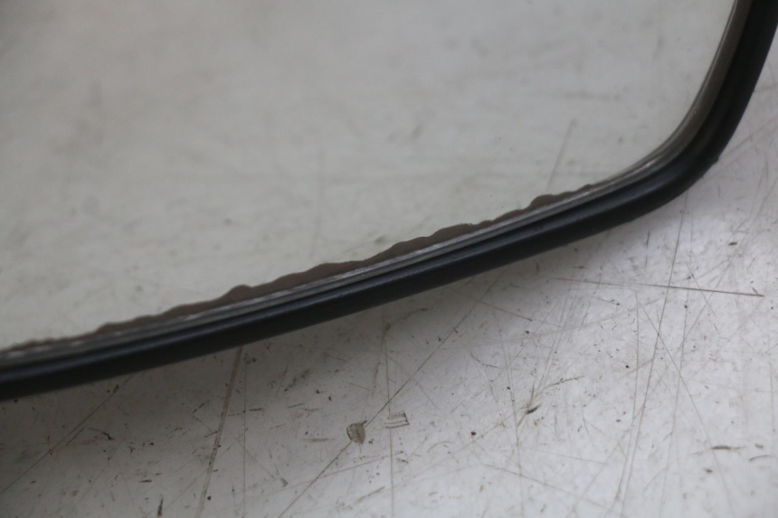 photo de LUSTERKO PRAWE PEUGEOT SV 125 (1991 - 1994) - Zoom stanu zużycia