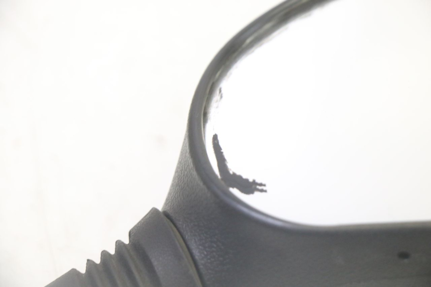 photo de LUSTERKO PRAWE PEUGEOT TWEET PRO CARGO 50 (2018 - 2022) - Zbliżenie techniczne