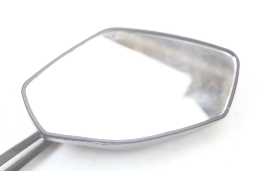 photo de LUSTERKO PRAWE PEUGEOT TWEET 125 (2018 - 2021) - Zoom stanu zużycia