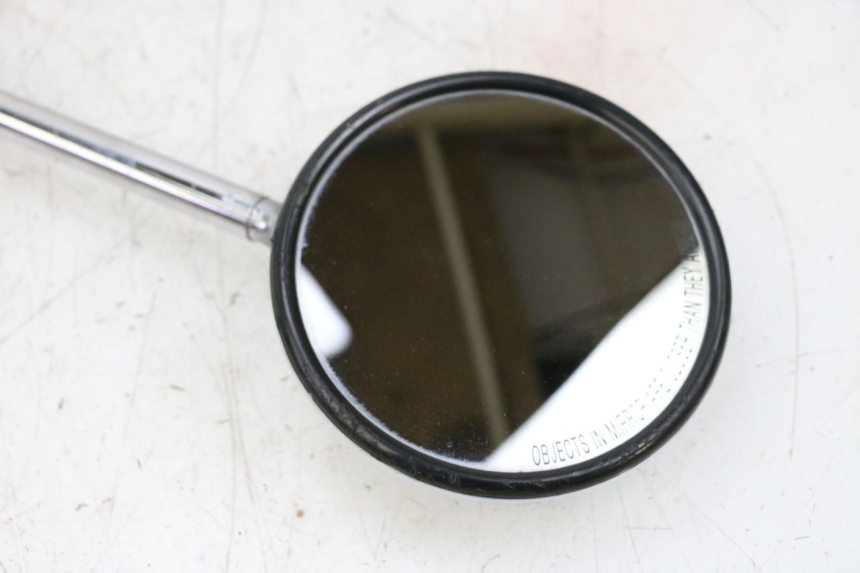 photo de LUSTERKO PRAWE PIAGGIO VESPA GTS SUPER IE 125 (2009 - 2016) - Szczegół części