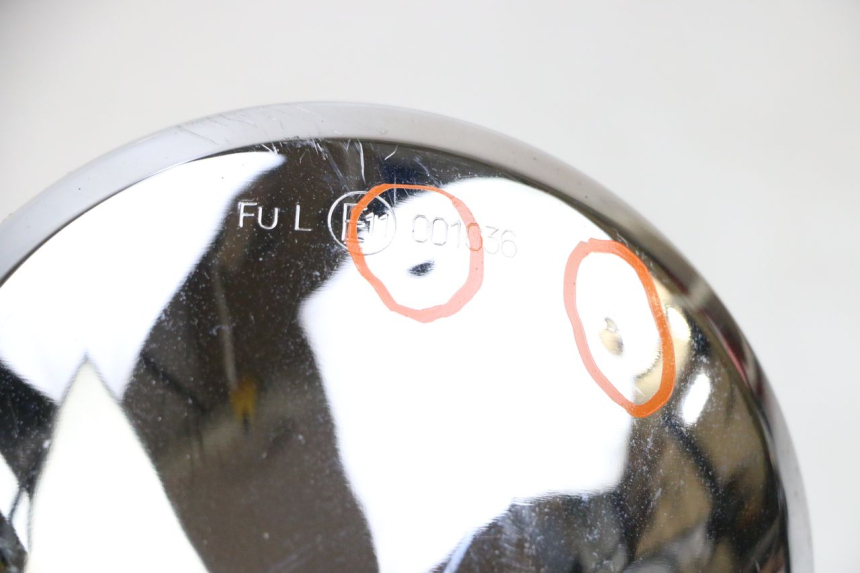 photo de LUSTERKO PRAWE PIAGGIO VESPA GTS SUPER IE 125 (2009 - 2016) - Punkty mocowania