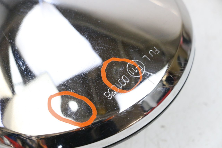 photo de LUSTERKO PRAWE PIAGGIO VESPA GTS SUPER IE 125 (2009 - 2016) - Stan powierzchni