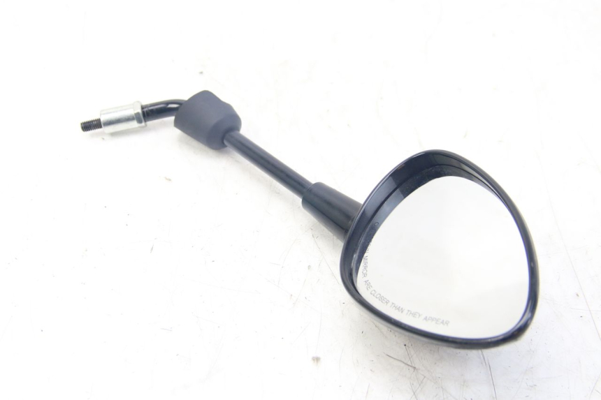 photo de LUSTERKO PRAWE PIAGGIO VESPA SPRINT 2T 50 (2014 - 2018) - Szczegół części