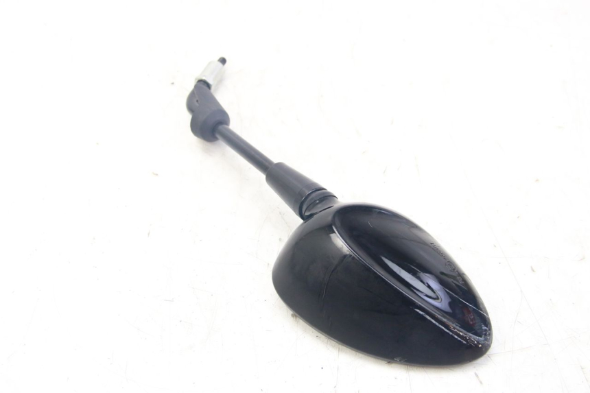 photo de LUSTERKO PRAWE PIAGGIO VESPA SPRINT 2T 50 (2014 - 2018) - Zbliżenie techniczne