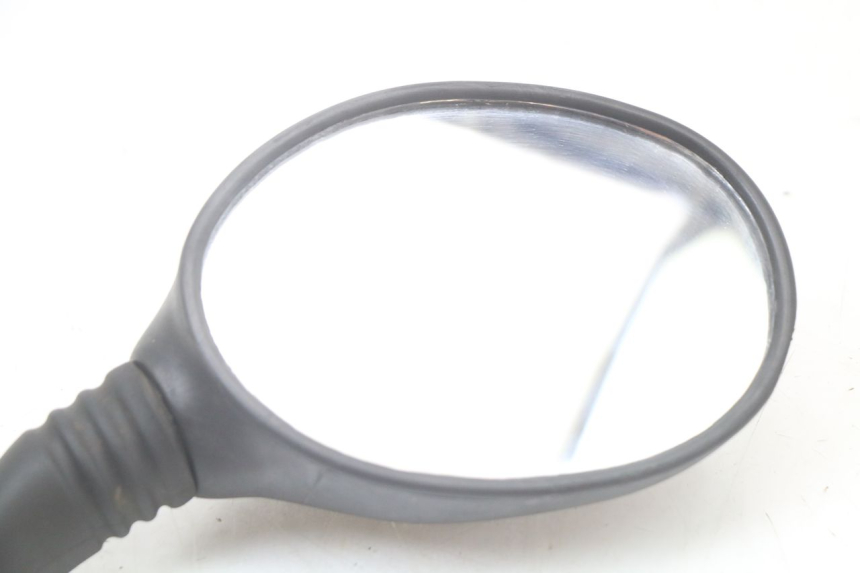 photo de LUSTERKO PRAWE YAMAHA YP MAJESTY 125 (2002 - 2006) - Zoom stanu zużycia