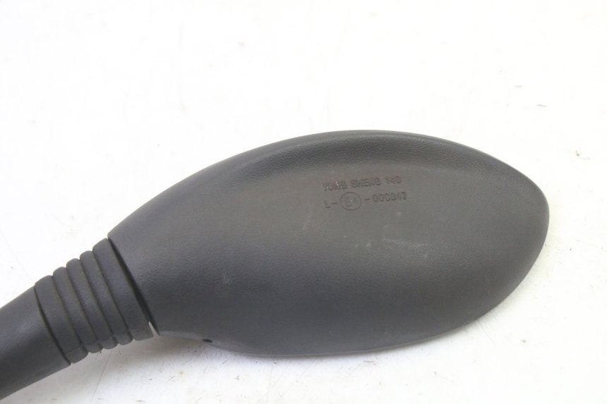 photo de LUSTERKO LEWE QUADRO 4 4D 350 (2015 - 2018) - Stan powierzchni