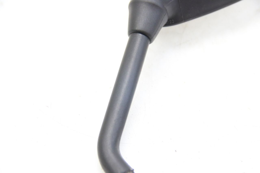 photo de LUSTERKO LEWE PEUGEOT E-VIVACITY 1 (2012 - 2018) - Zbliżenie techniczne