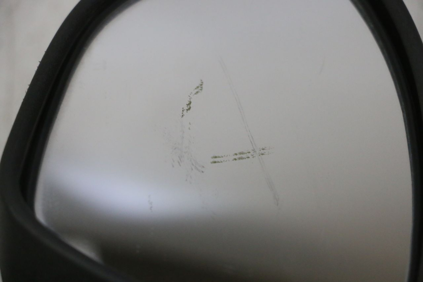 photo de LUSTERKO LEWE PEUGEOT ELYSTAR 125 (2002 - 2007) - Zoom stanu zużycia