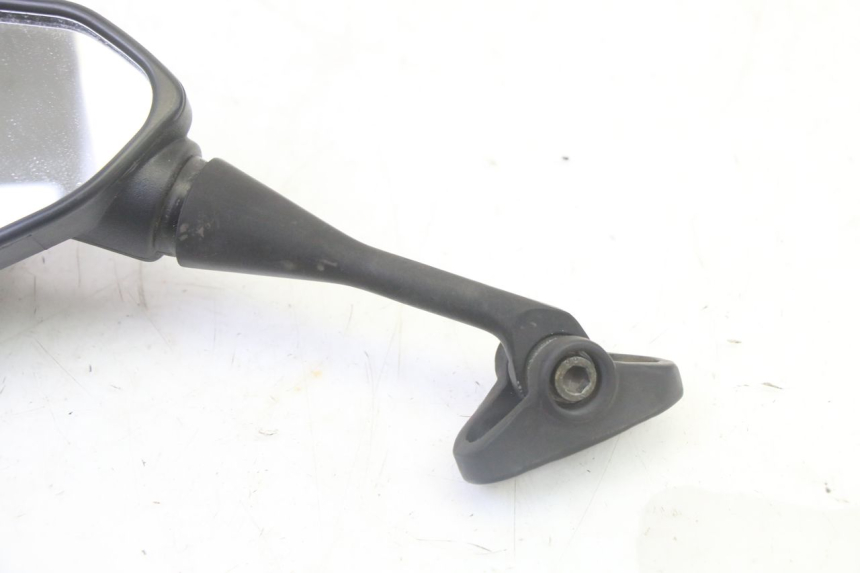 photo de LUSTERKO LEWE STAHO FH 50 (2018 - 2019) - Zoom stanu zużycia