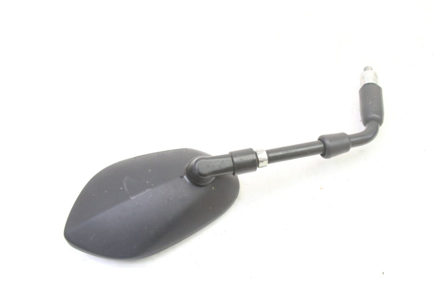 photo de LUSTERKO LEWE SUZUKI GSR 750 (2011 - 2017) - Zbliżenie techniczne