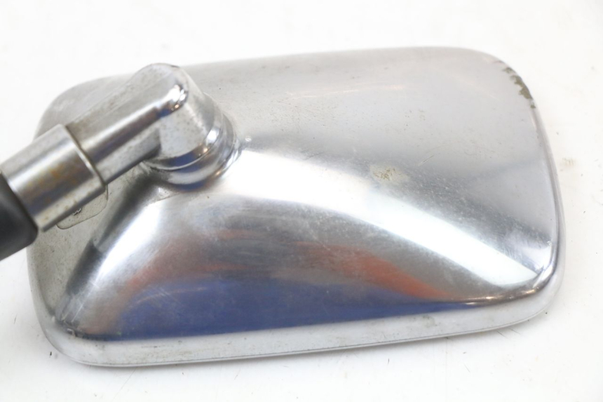 photo de LUSTERKO LEWE SUZUKI GZ MARAUDER 125 (1998 - 2004) - Stan powierzchni