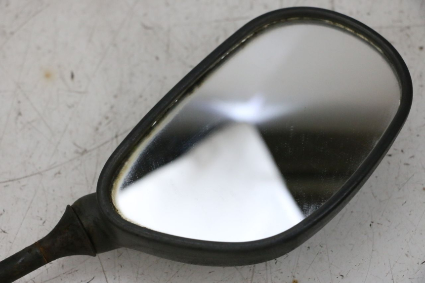 photo de LUSTERKO LEWE PEUGEOT KISBEE 2T 50 (2010 - 2017) - Zoom stanu zużycia