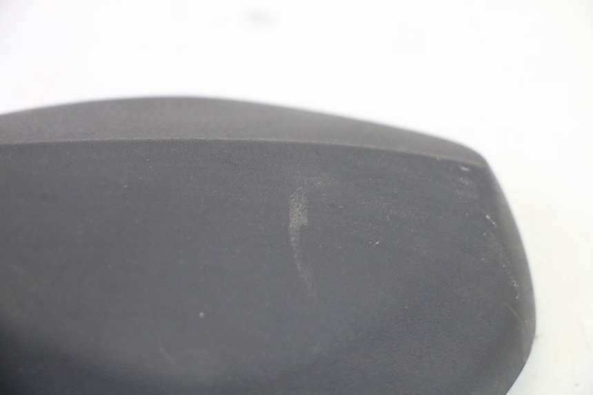 photo de LUSTERKO LEWE PIAGGIO MP3 HPE 350 (2018 - 2020) - Stan powierzchni