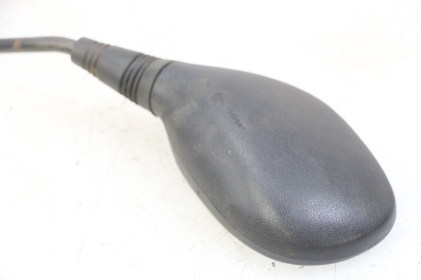 photo de LUSTERKO LEWE PIAGGIO MP3 LT 400 (2007 - 2012) - Zbliżenie techniczne