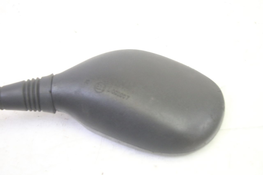 photo de LUSTERKO LEWE PIAGGIO MP3 RL 250 (2006 - 2010) - Punkty mocowania