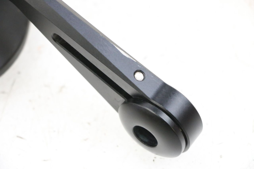 photo de LUSTERKO LEWE YAMAHA MT-07 MT07 ABS 700 (2018 - 2020) - Zbliżenie techniczne