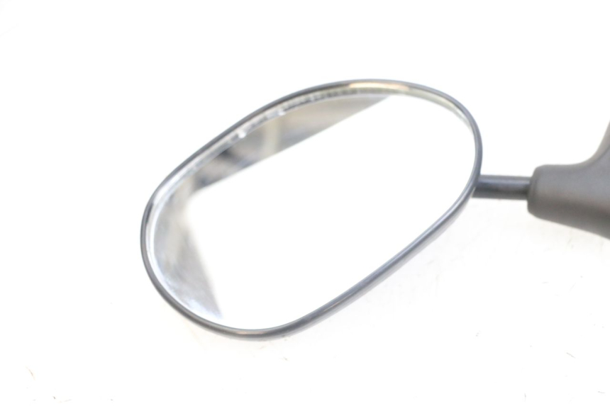 photo de LUSTERKO LEWE YAMAHA NEO'S CORE 1 (2022 - 2026) - Zoom stanu zużycia