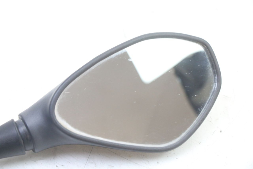 photo de LUSTERKO LEWE PIAGGIO NEW TYPHOON 50 (2018 - 2021) - Zbliżenie techniczne