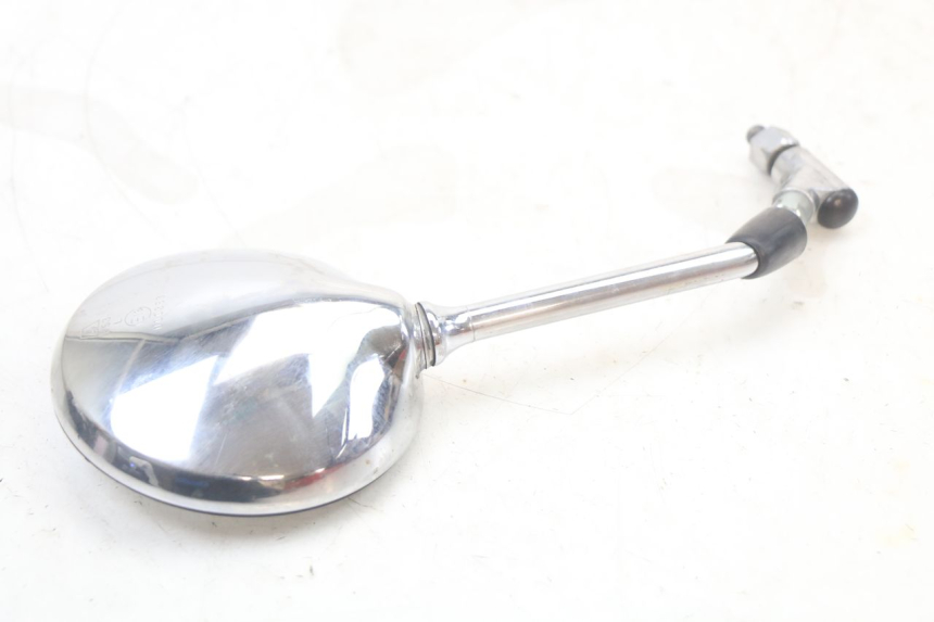 photo de LUSTERKO LEWE PIAGGIO BEVERLY 125 (1998 - 2005) - Zbliżenie techniczne