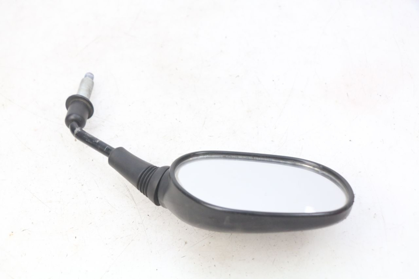 photo de LUSTERKO LEWE SUZUKI SIXTEEN 125 (2008 - 2010) - Stan powierzchni