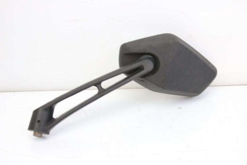 photo de LUSTERKO LEWE APRILIA SR R 2T LC 50 (2018 - 2021) - Zbliżenie techniczne