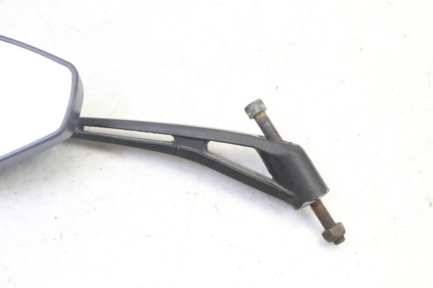 photo de LUSTERKO LEWE PEUGEOT STREETZONE I NAKED 2T 50 (2018 - 2020) - Zoom stanu zużycia