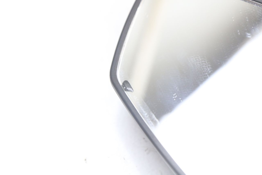 photo de LUSTERKO LEWE PEUGEOT TWEET 125 (2018 - 2021) - Inny kąt widzenia