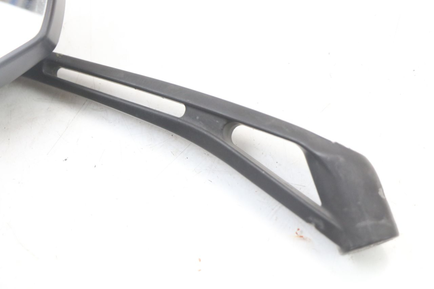 photo de LUSTERKO LEWE PEUGEOT TWEET 125 (2018 - 2021) - Zbliżenie techniczne